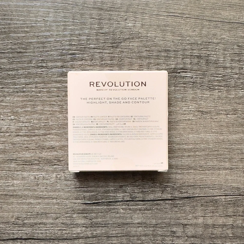 Revolution Face Powder Contour Compact DEEP Palette‎ 0.24 oz